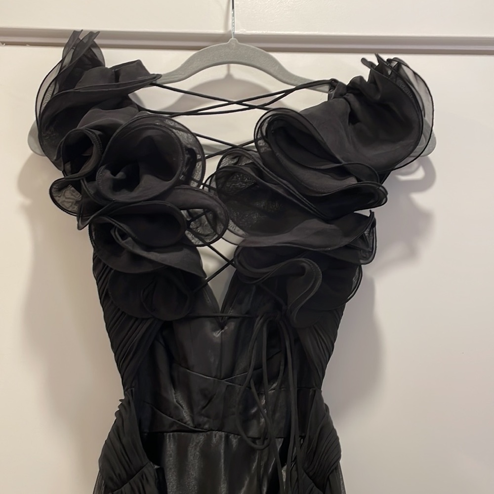 Mac Duggal black maxi dress. - Picture 8 of 9